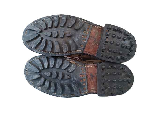 Brodequins modèle 45 semelle "crampons" – Image 3